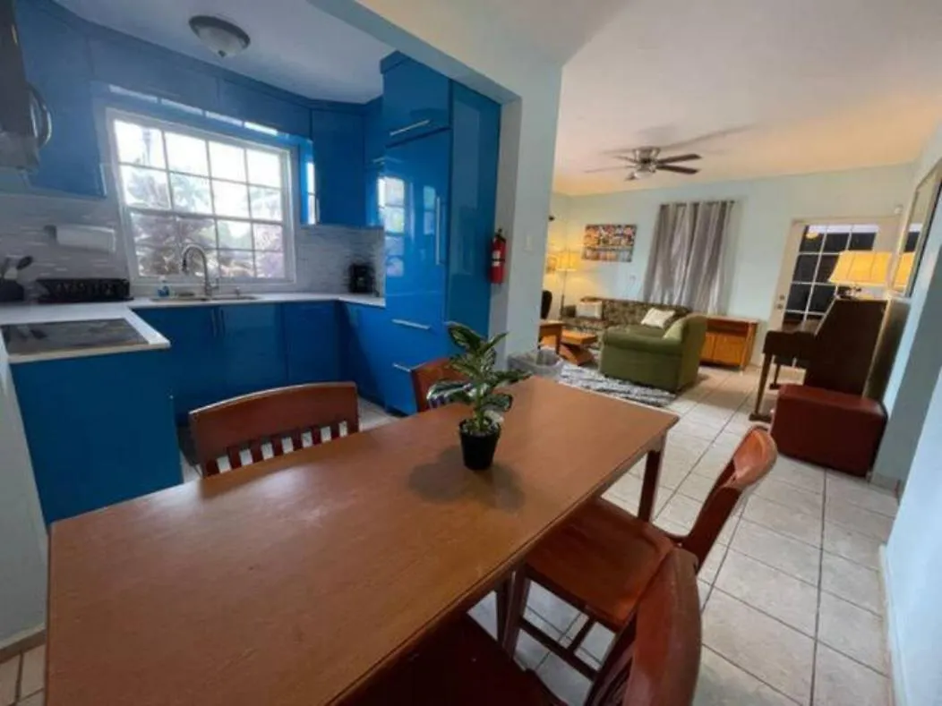 Remodeled & Very Cozy Sleeps 12 Near Casa Bacardi, Center Unit Catano