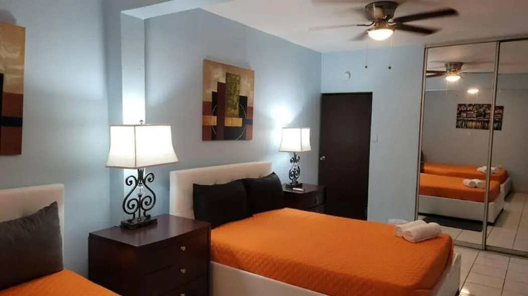 Apartment Remodeled & Very Cozy Sleeps 12 Near Casa Bacardi, Center Unit Catano